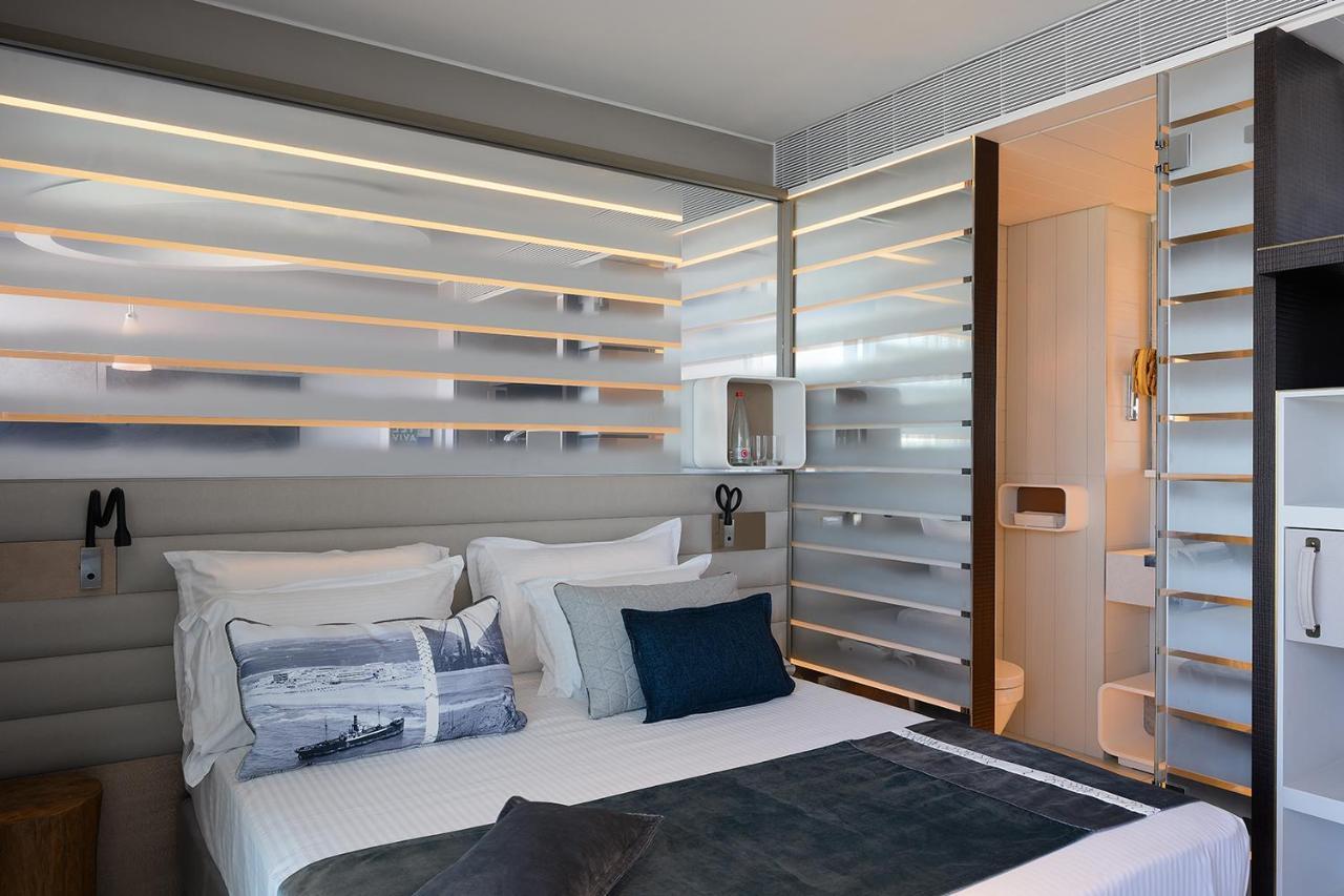 Port Tower By Isrotel Design Tel Aviv Exterior photo