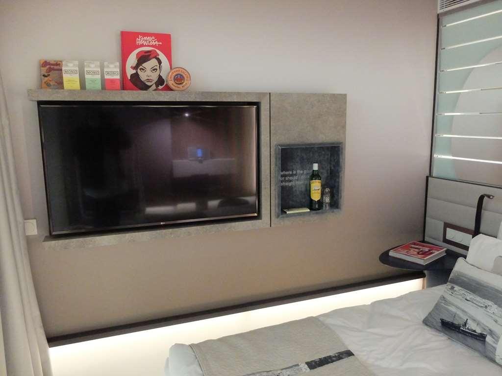 Port Tower By Isrotel Design Tel Aviv Room photo